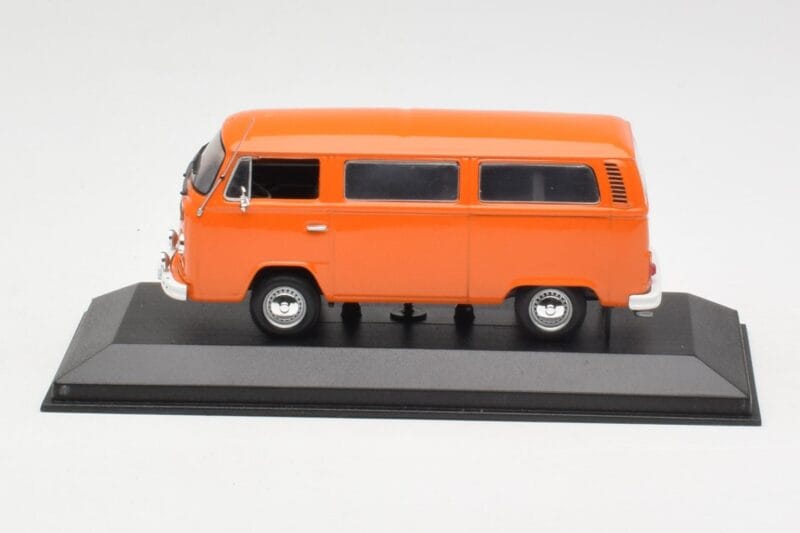 Volkswagen T2 Bus Oranž Minichamps 1:43 400053000 Metall