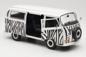 Volkswagen T2a Bus Safari Schuco 1:18 191 Metall - pilt 5/8
