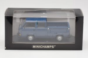 Volkswagen T3 Double Cab Flatbed Sinine Minichamps 1:43 400055260 Metall - pilt 4/4