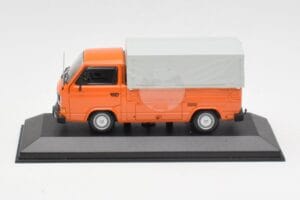 Volkswagen T3 Flatbed Oranž Minichamps 1:43 400055200 Metall