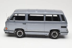 Volkswagen T3 Porsche B32 Minibus Sinine KK-Scale 1:18 KKDC180221 Metall - pilt 3/6