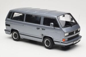 Volkswagen T3 Porsche B32 Minibus Sinine KK-Scale 1:18 KKDC180221 Metall - pilt 4/6
