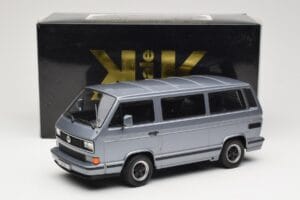 Volkswagen T3 Porsche B32 Minibus Sinine KK-Scale 1:18 KKDC180221 Metall - pilt 6/6