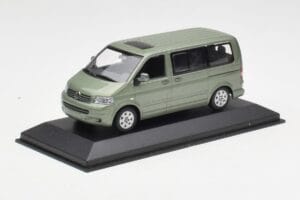 Volkswagen T5 Bus Fresco Green Minichamps 1:43 T5001-B Metall - pilt 2/4