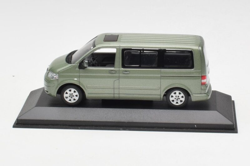 Volkswagen T5 Bus Fresco Green Minichamps 1:43 T5001-B Metall