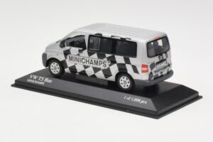 Volkswagen T5 Bus Minichamps Edition Minichamps 1:43 400052202 Metall - pilt 3/4