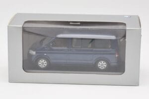 Volkswagen T5 Bus Shadow Blue Minichamps 1:43 842902102 Metall - pilt 4/4