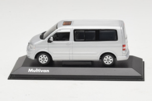 Volkswagen T5 Bus Hõbe Minichamps 1:43 T5003 Metall