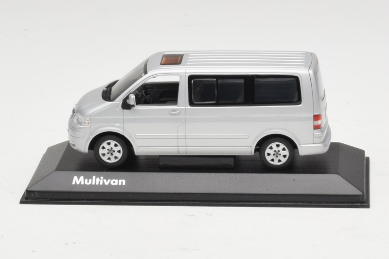Volkswagen T5 Bus Hõbe Minichamps 1:43 T5003 Metall