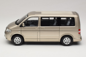 Volkswagen T5 Multivan Beige Metallic Norev 1:18 188602 Metall - pilt 3/8