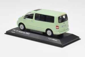 Volkswagen T5 Multivan California Laimiroheline Minichamps 1:43 400052201 Metall - pilt 3/4