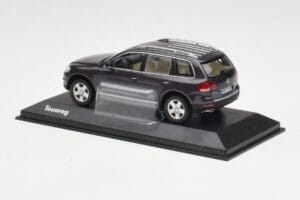 Volkswagen Touareg Hall Minichamps 1:43 TOUAREG001 Metall - pilt 3/4
