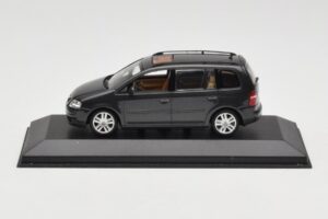 Volkswagen Touran 1T Tumeroheline Minichamps 1:43 400052101 Metall