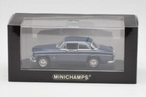 Volvo 121 Amazon Tumesinine Minichamps 1:43 VOLVO012 Metall - pilt 4/4