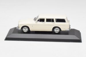 Volvo 121 Amazon Universaal Valge Minichamps 1:43 430171010 Metall