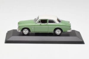 Volvo 121 Amazon Heleroheline & Valge Minichamps 1:43 430171005 Metall