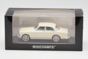 Volvo 121 Amazon Valge Minichamps 1:43 430171040 Metall - pilt 4/4