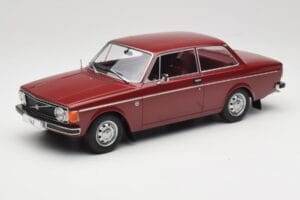 Volvo 142 Tumepunane MCG 1:18 MCG18443 Metall