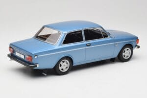 Volvo 142 Helesinine MCG 1:18 MCG18444 Metall - pilt 2/6