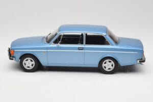 Volvo 142 Helesinine MCG 1:18 MCG18444 Metall - pilt 3/6