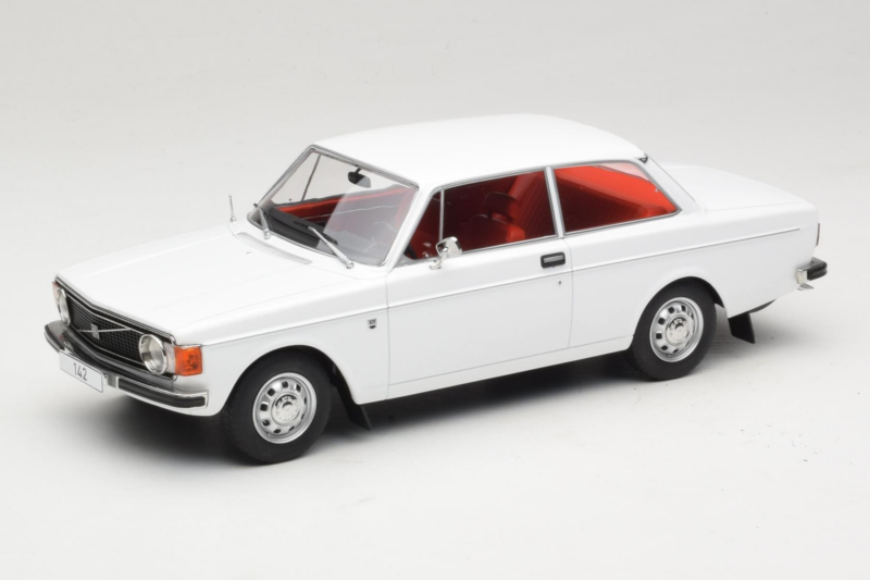 Volvo 142 Valge MCG 1:18 MCG18445 Metall