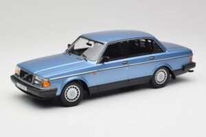 Volvo 240 GL Sinine Metallik Minichamps 1:18 155171404 Metall