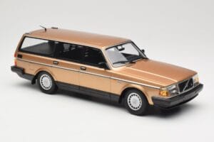Volvo 240 GL Universaal Gold Metallic Minichamps 1:18 155171415 Metall - pilt 4/6