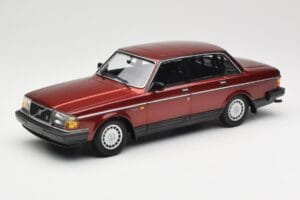 Volvo 240 GL Dark Red Metallic Minichamps 1:18 155171406 Metall