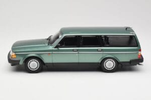 Volvo 240 GL Estate Green Metallic Minichamps 1:18 155171410 Metall - pilt 3/6
