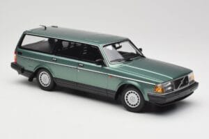 Volvo 240 GL Estate Green Metallic Minichamps 1:18 155171410 Metall - pilt 4/6
