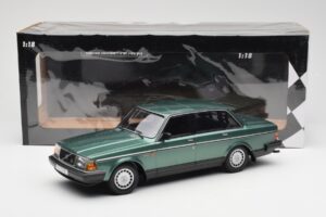 Volvo 240 GL Roheline Metallic Minichamps 1:18 155171400 Metall - pilt 6/6