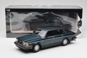 Volvo 240 GL Petrol Metallic Minichamps 1:18 155171407 Metall - pilt 6/6
