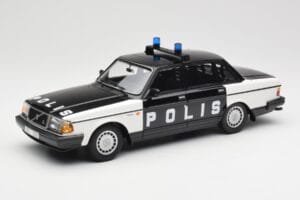 Volvo 240 GL Polis Sweden Must Minichamps 1:18 155171497 Metall