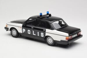 Volvo 240 GL Polis Sweden Must Minichamps 1:18 155171497 Metall - pilt 5/6