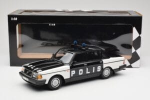 Volvo 240 GL Polis Sweden Must Minichamps 1:18 155171497 Metall - pilt 6/6