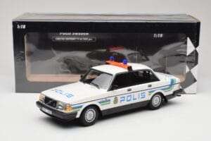 Volvo 240 GL Polis Sweden Minichamps 1:18 155171490 Metall - pilt 6/6