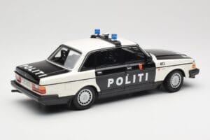 Volvo 240 GL Politi Norway Must Minichamps 1:18 155171496 Metall - pilt 2/6