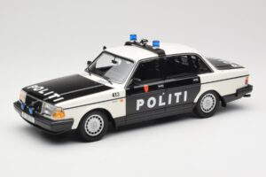 Volvo 240 GL Politi Norway Must Minichamps 1:18 155171496 Metall