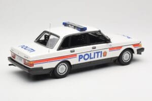Volvo 240 GL Politi Norway Minichamps 1:18 155171491 Metall - pilt 2/6