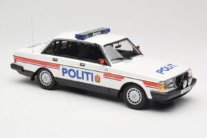 Volvo 240 GL Politi Norway Minichamps 1:18 155171491 Metall - pilt 4/6