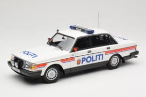 Volvo 240 GL Politi Norway Minichamps 1:18 155171491 Metall
