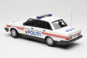 Volvo 240 GL Politi Norway Minichamps 1:18 155171491 Metall - pilt 5/6