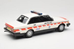 Volvo 240 GL Politie Netherlands Minichamps 1:18 155171498 Metall - pilt 2/6
