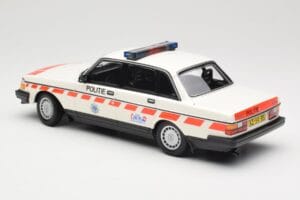 Volvo 240 GL Politie Netherlands Minichamps 1:18 155171498 Metall - pilt 5/6