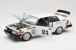 Volvo 240 Turbo #21 P. Stureson DTM Winner Wunstorf 1985 AUTOart 1:18 88592 Metall - pilt 2/8