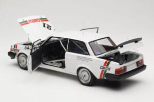 Volvo 240 Turbo #21 P. Stureson DTM Winner Wunstorf 1985 AUTOart 1:18 88592 Metall - pilt 5/8