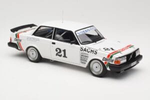 Volvo 240 Turbo #21 P. Stureson DTM Winner Wunstorf 1985 AUTOart 1:18 88592 Metall - pilt 6/8