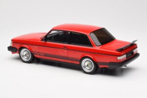 Volvo 240 Turbo Punane Custom IXO 1:18 18CMC177 Metall - pilt 5/5