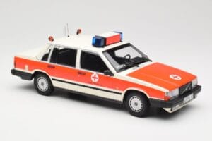 Volvo 740 GL DRK Aschaffenburg Minichamps 1:18 155171790 Metall - pilt 4/6
