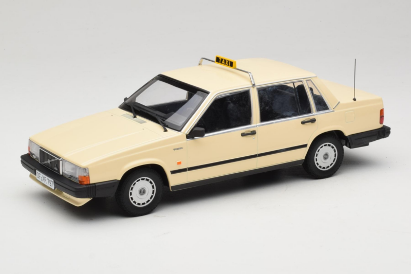 Volvo 740 GL Takso Saksamaa Minichamps 1:18 155171792 Metall